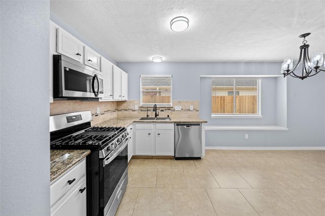 6627 Greenhouse Rd, Katy, TX 77449