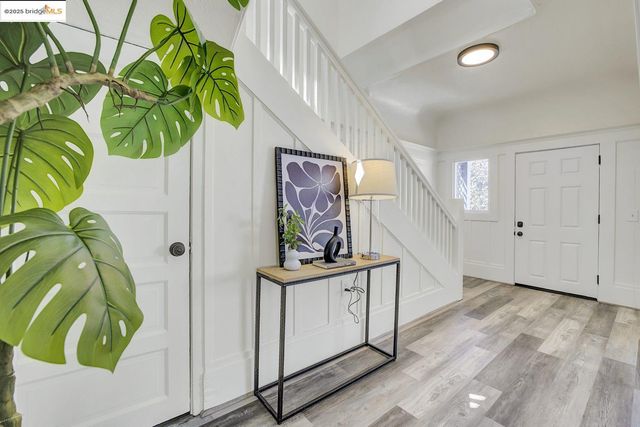 839 35Th St, Oakland, CA 94608