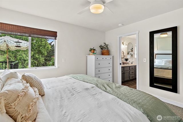 37008 20th Avenue S, Federal Way, WA 98003