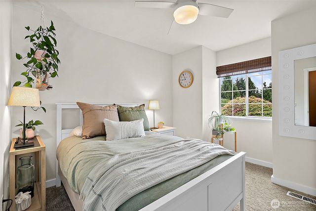 37008 20th Avenue S, Federal Way, WA 98003