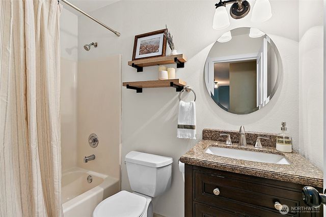 37008 20th Avenue S, Federal Way, WA 98003