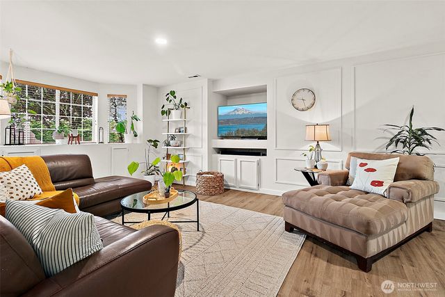 37008 20th Avenue S, Federal Way, WA 98003