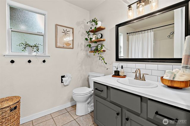 37008 20th Avenue S, Federal Way, WA 98003