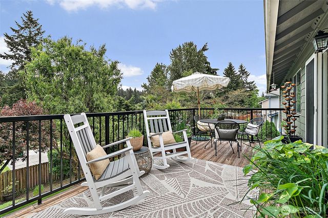 37008 20th Avenue S, Federal Way, WA 98003