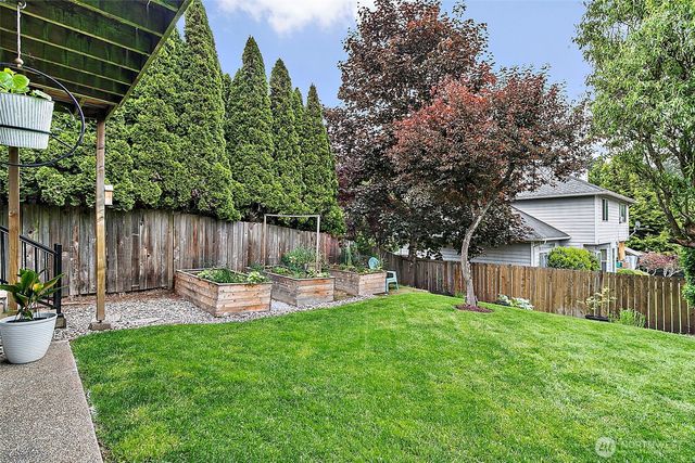 37008 20th Avenue S, Federal Way, WA 98003