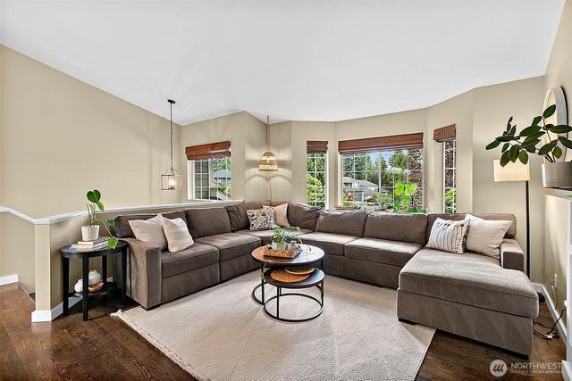 37008 20th Avenue S, Federal Way, WA 98003