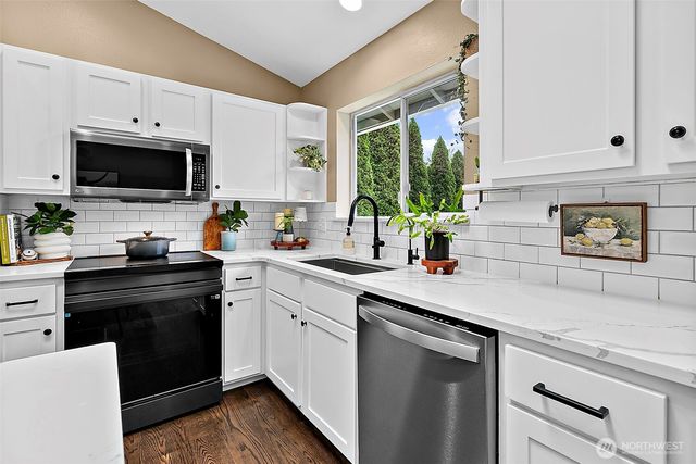 37008 20th Avenue S, Federal Way, WA 98003