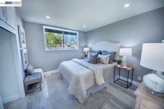 387 Elizabeth Ct, Livermore, CA 94551