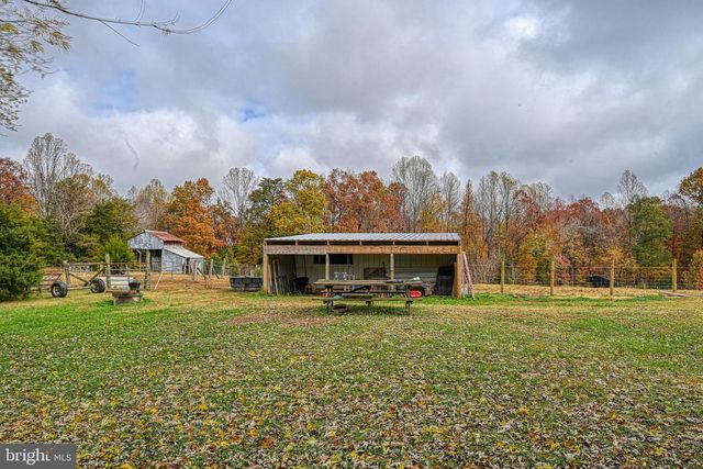 464 BELSCHES RD, Bumpass, VA 23024