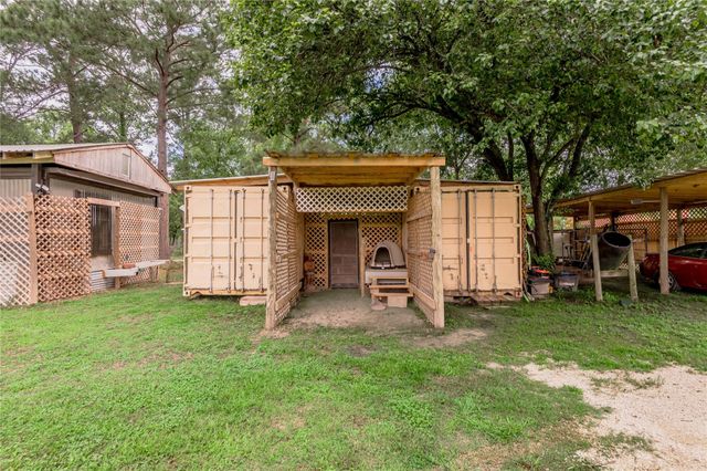 159 S Pecan Avenue, Groveton, TX 75845
