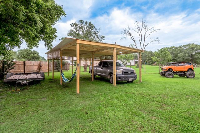 159 S Pecan Avenue, Groveton, TX 75845