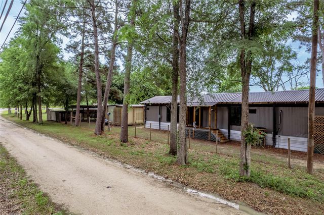 159 S Pecan Avenue, Groveton, TX 75845