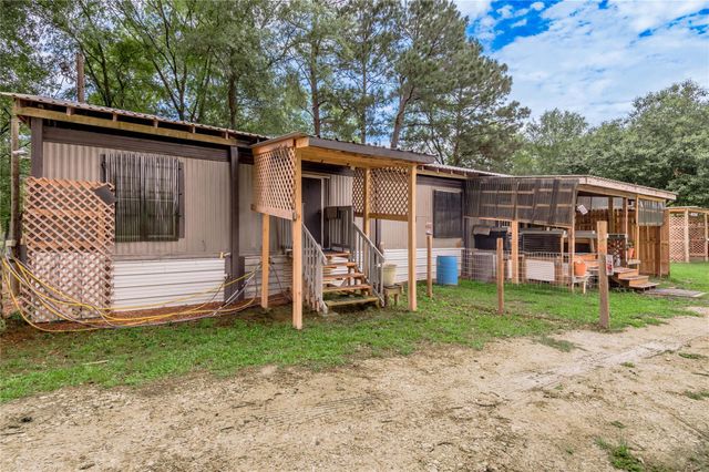 159 S Pecan Avenue, Groveton, TX 75845