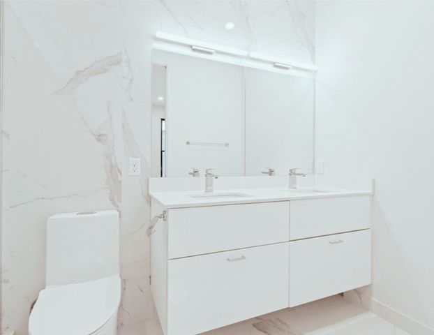 340 West 2nd Street 17, Boston, MA 02127