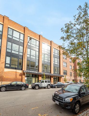340 West 2nd Street 17, Boston, MA 02127