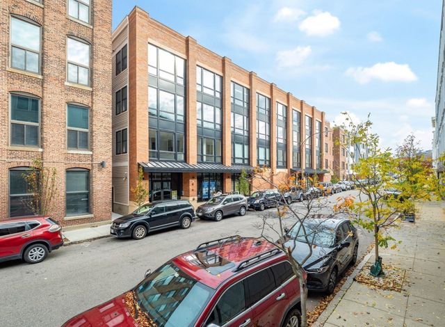 340 West 2nd Street 17, Boston, MA 02127