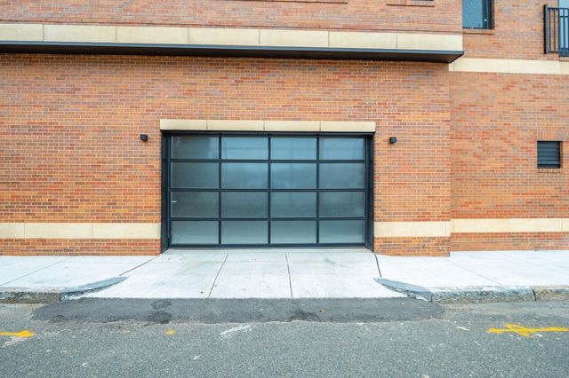 340 West 2nd Street 17, Boston, MA 02127