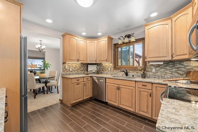 3115 BLUFF PL, Cheyenne, WY 82009