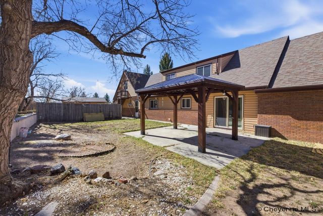 3115 BLUFF PL, Cheyenne, WY 82009