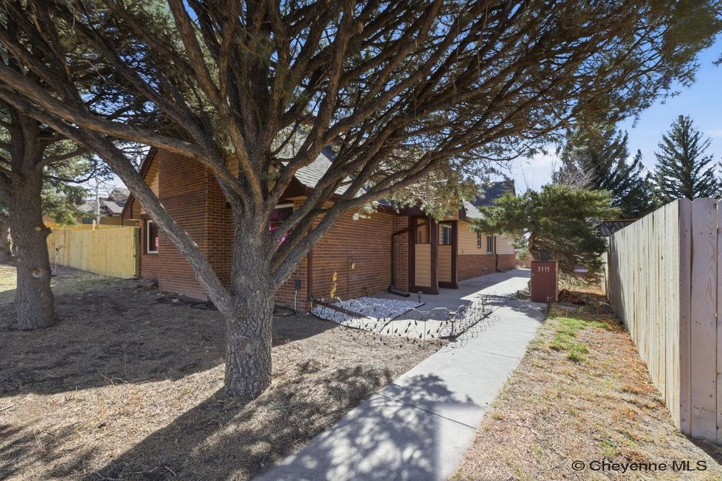 3115 BLUFF PL, Cheyenne, WY 82009
