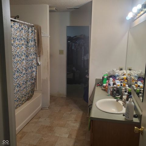 1324 Castleford Lane, Indianapolis, IN 46234