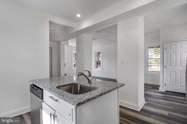 5327 HAMLIN AVE, Baltimore, MD 21215