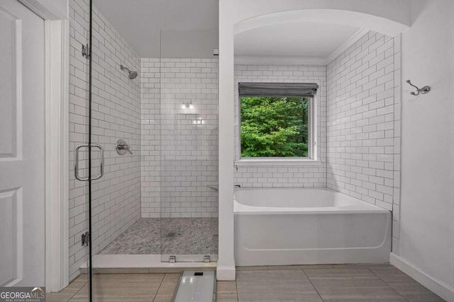 2345 Whispering Drive NW, Kennesaw, GA 30144