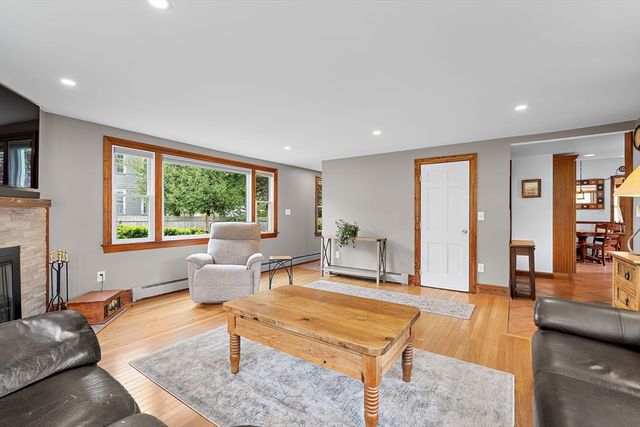 34 Great Road, Maynard, MA 01754