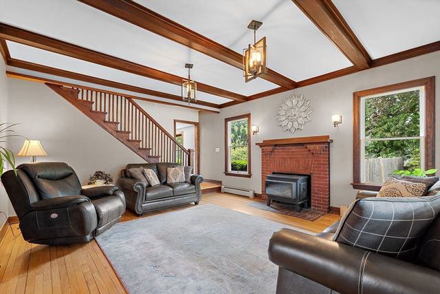 34 Great Road, Maynard, MA 01754