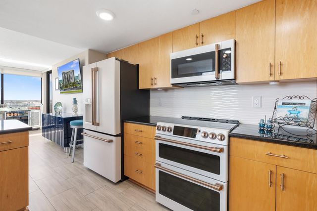 1600 GULF BOULEVARD 717, Clearwater Beach, FL 33767
