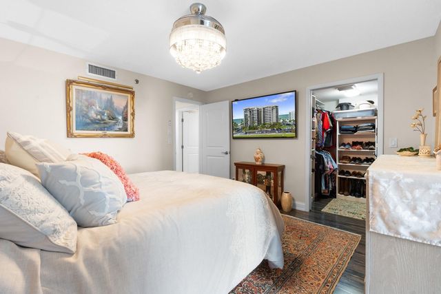 1600 GULF BOULEVARD 717, Clearwater Beach, FL 33767