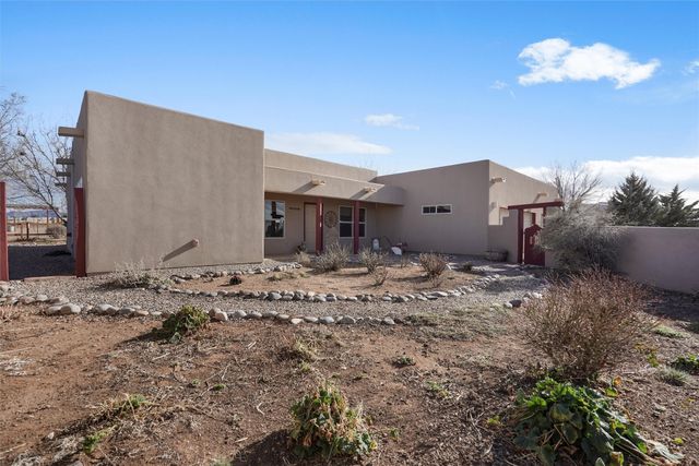 25 Arroyita, Algodones, NM 87001