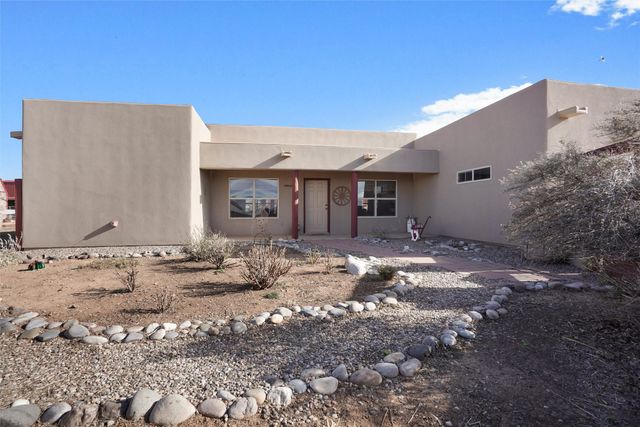 25 Arroyita, Algodones, NM 87001