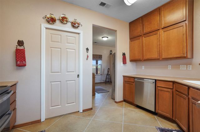25 Arroyita, Algodones, NM 87001
