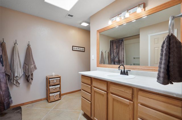 25 Arroyita, Algodones, NM 87001