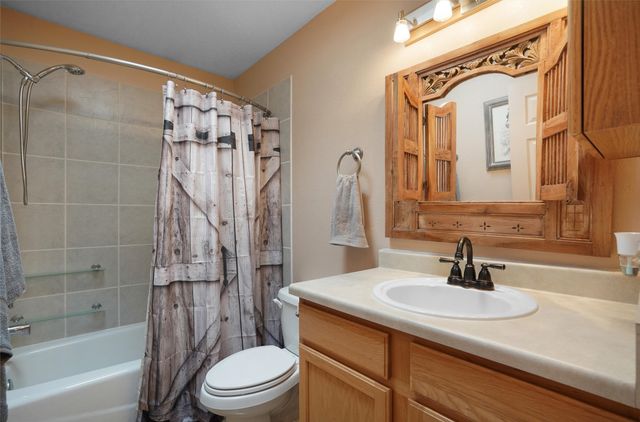 25 Arroyita, Algodones, NM 87001