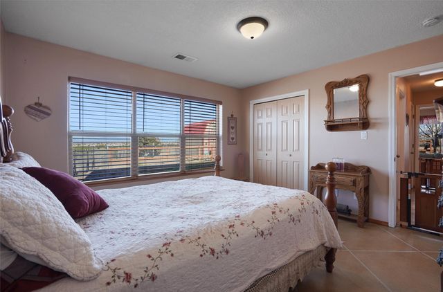 25 Arroyita, Algodones, NM 87001