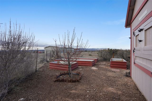 25 Arroyita, Algodones, NM 87001