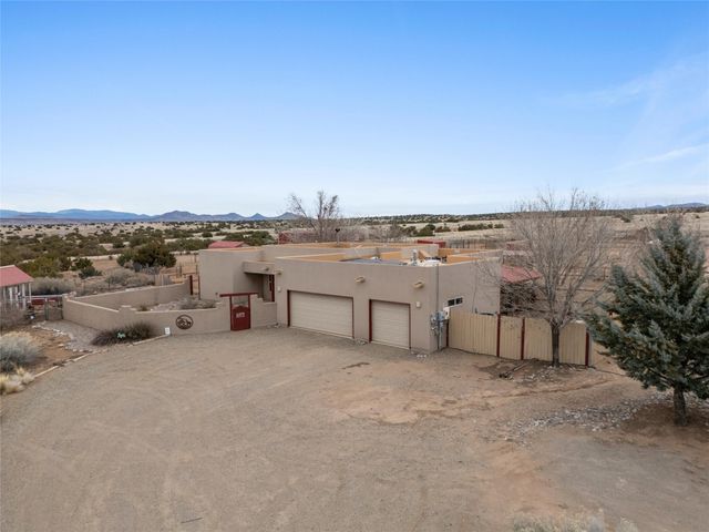 25 Arroyita, Algodones, NM 87001