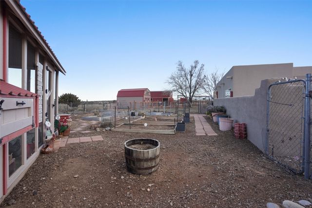 25 Arroyita, Algodones, NM 87001