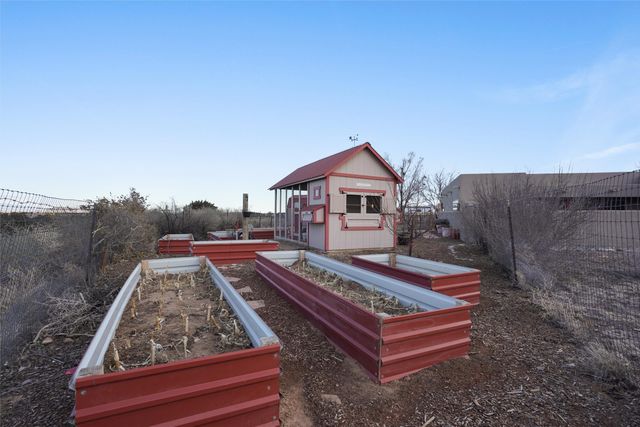 25 Arroyita, Algodones, NM 87001