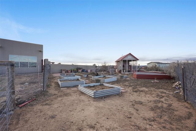 25 Arroyita, Algodones, NM 87001