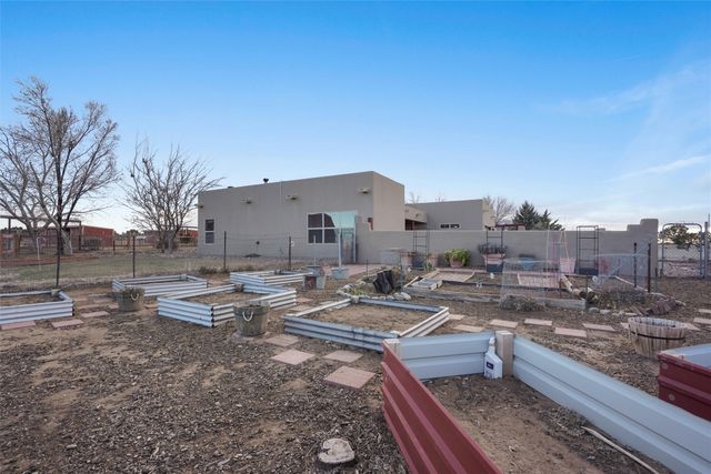 25 Arroyita, Algodones, NM 87001