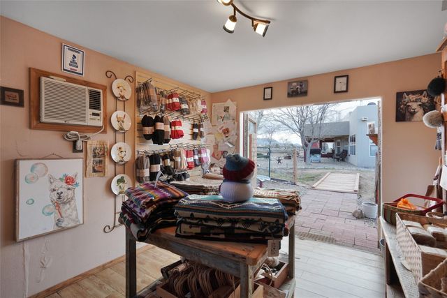 25 Arroyita, Algodones, NM 87001
