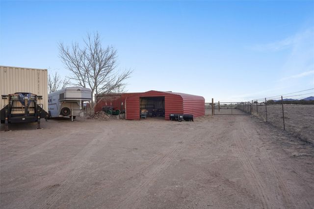 25 Arroyita, Algodones, NM 87001