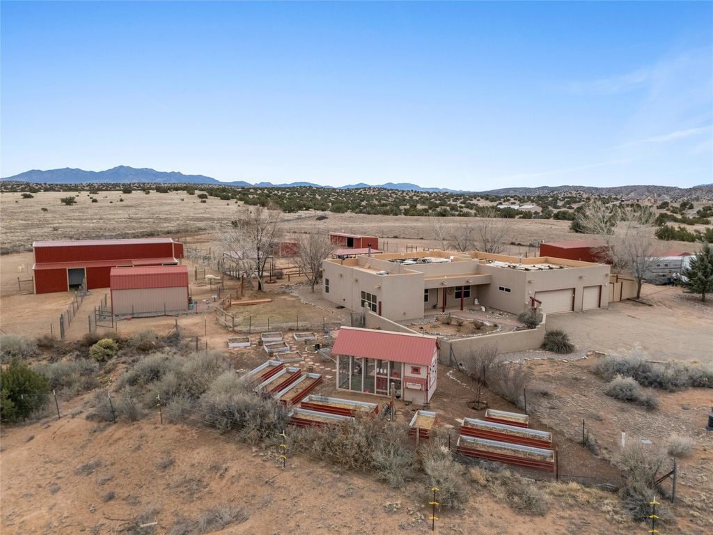 25 Arroyita, Algodones, NM 87001