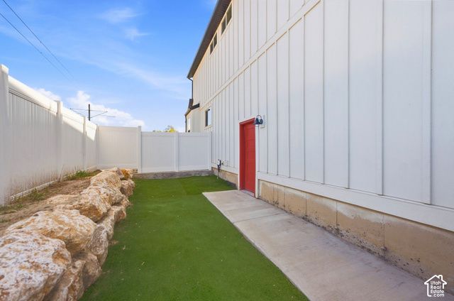 153 E ROCHEFORT CT, Sandy, UT 84070