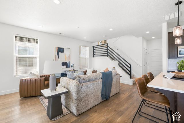 153 E ROCHEFORT CT, Sandy, UT 84070