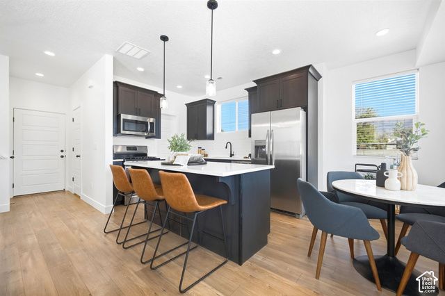 153 E ROCHEFORT CT, Sandy, UT 84070