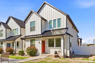 153 E ROCHEFORT CT, Sandy, UT 84070